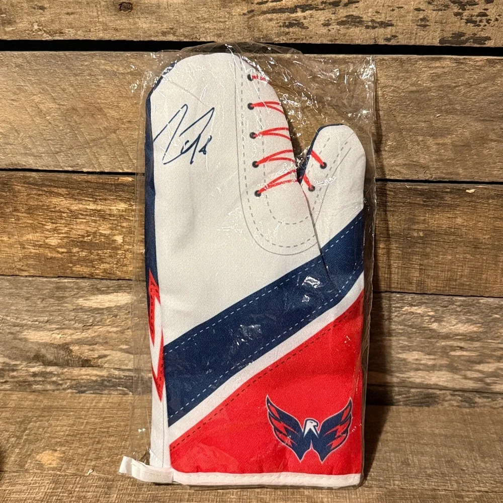 💰BOGO FREE Washington Capitals Ice Hockey Oven Mitt NIP